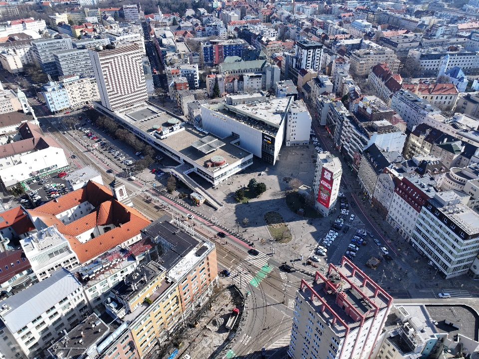 Letecká snímka lokality Špitálska a Kamenné námestie, pohľad 2